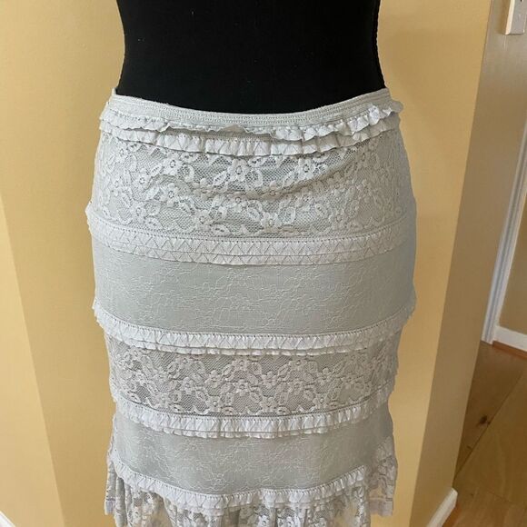 Max Studio size XS silver and grey ruffle layer and lace pull on skirt. - Picture 3 of 9